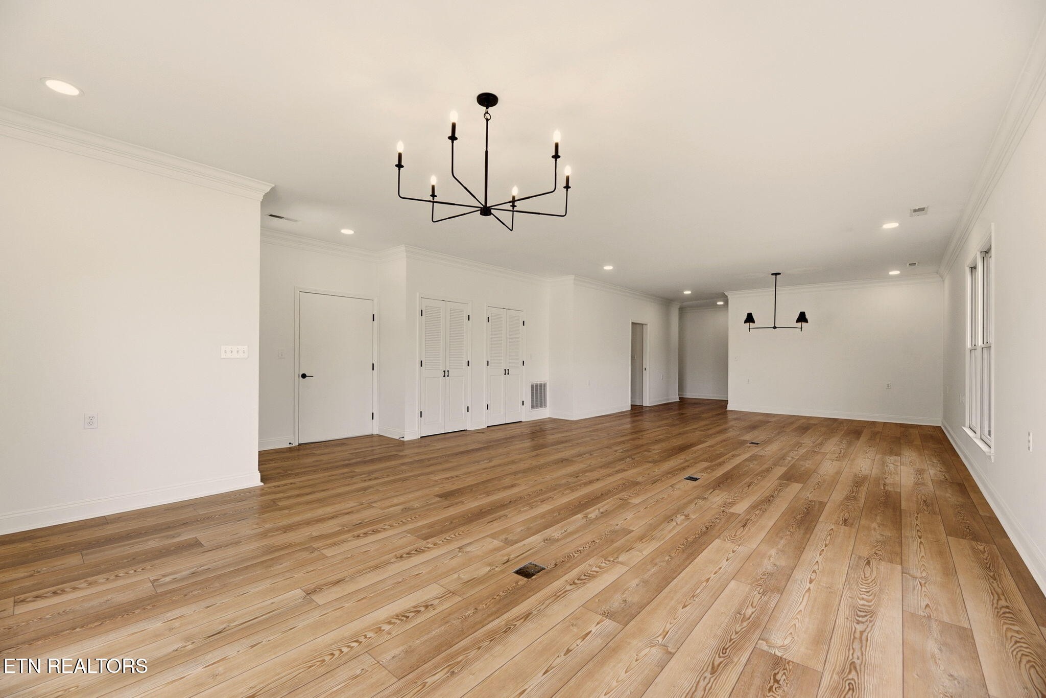 100 Dancer Lane Oak Ridge, TN 37830 - Photo 4 of 37 Gallery Image 4