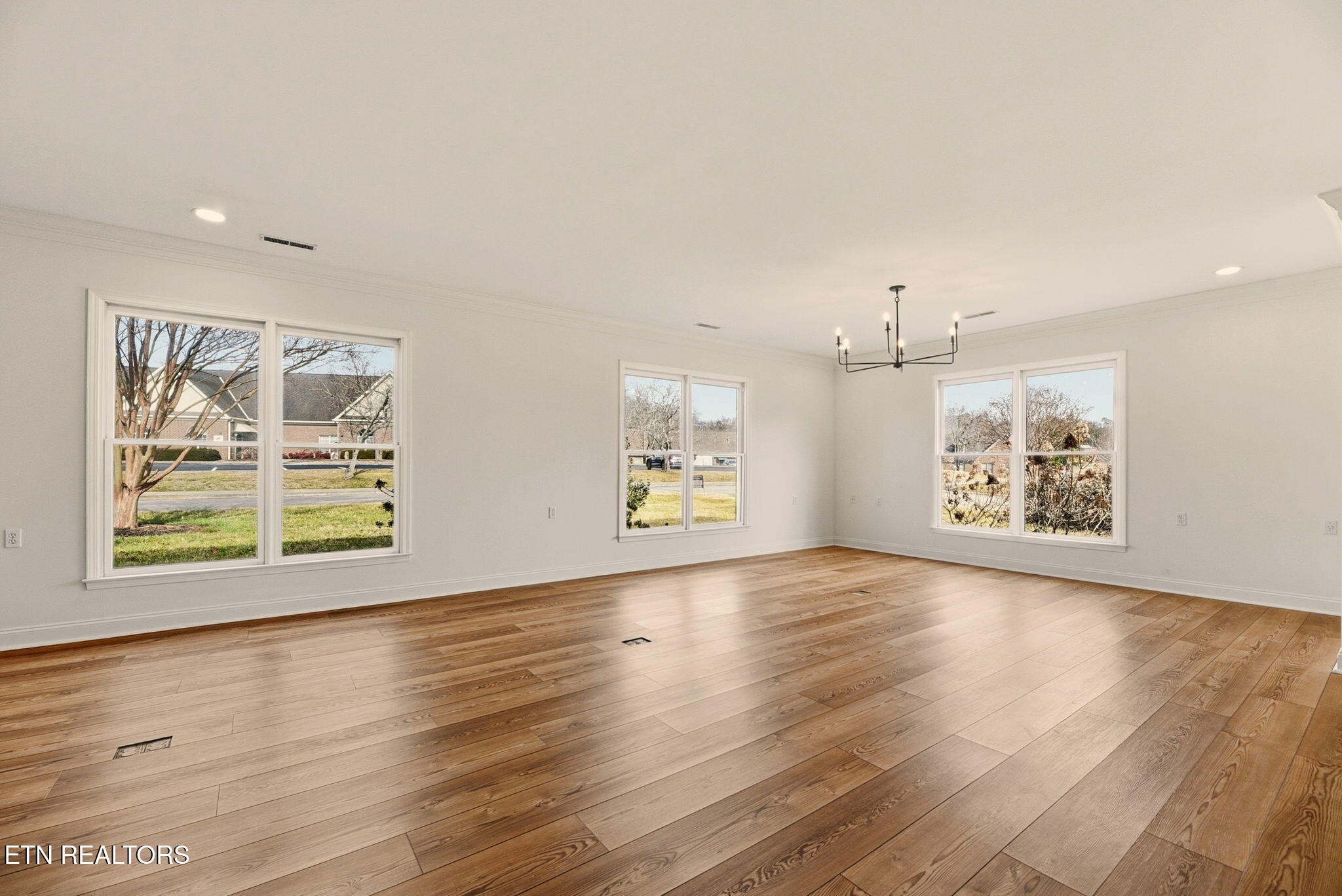 100 Dancer Lane Oak Ridge, TN 37830 - Photo 6 of 37 Gallery Image 6