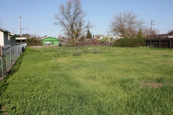 $84,350 | 448 South Roberta Way, Marysville, CA 95901