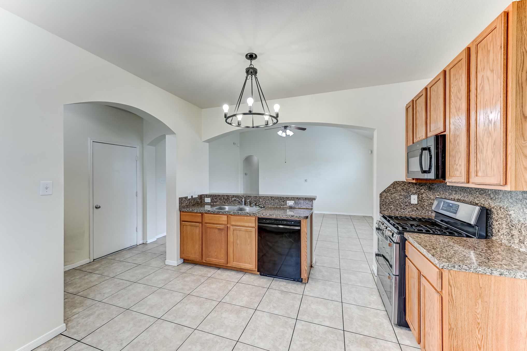 4039 Mossy Spring Lane Spring, TX 77388 - Photo 10 of 48