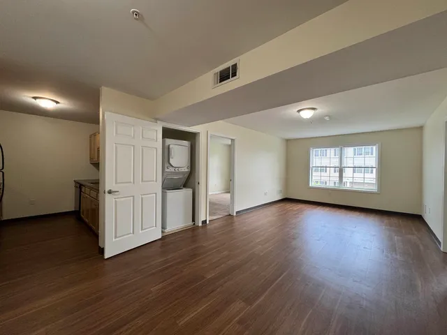 $1,965 | 50 Sentinel Court, Unit 306, Manchester, NH 03103