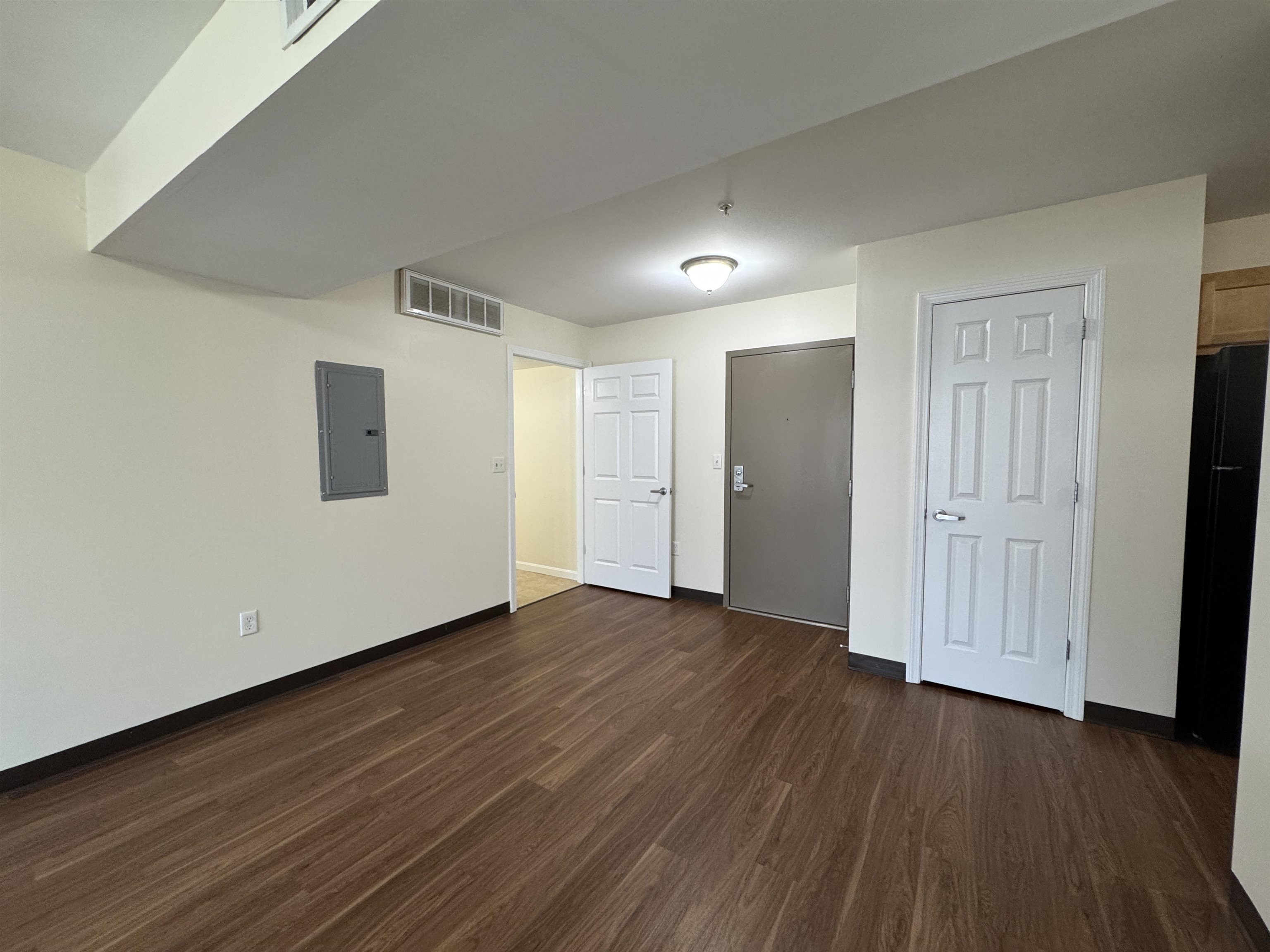 50 Sentinel Court, Unit 306 Manchester, NH 03103 - Photo 22 of 49