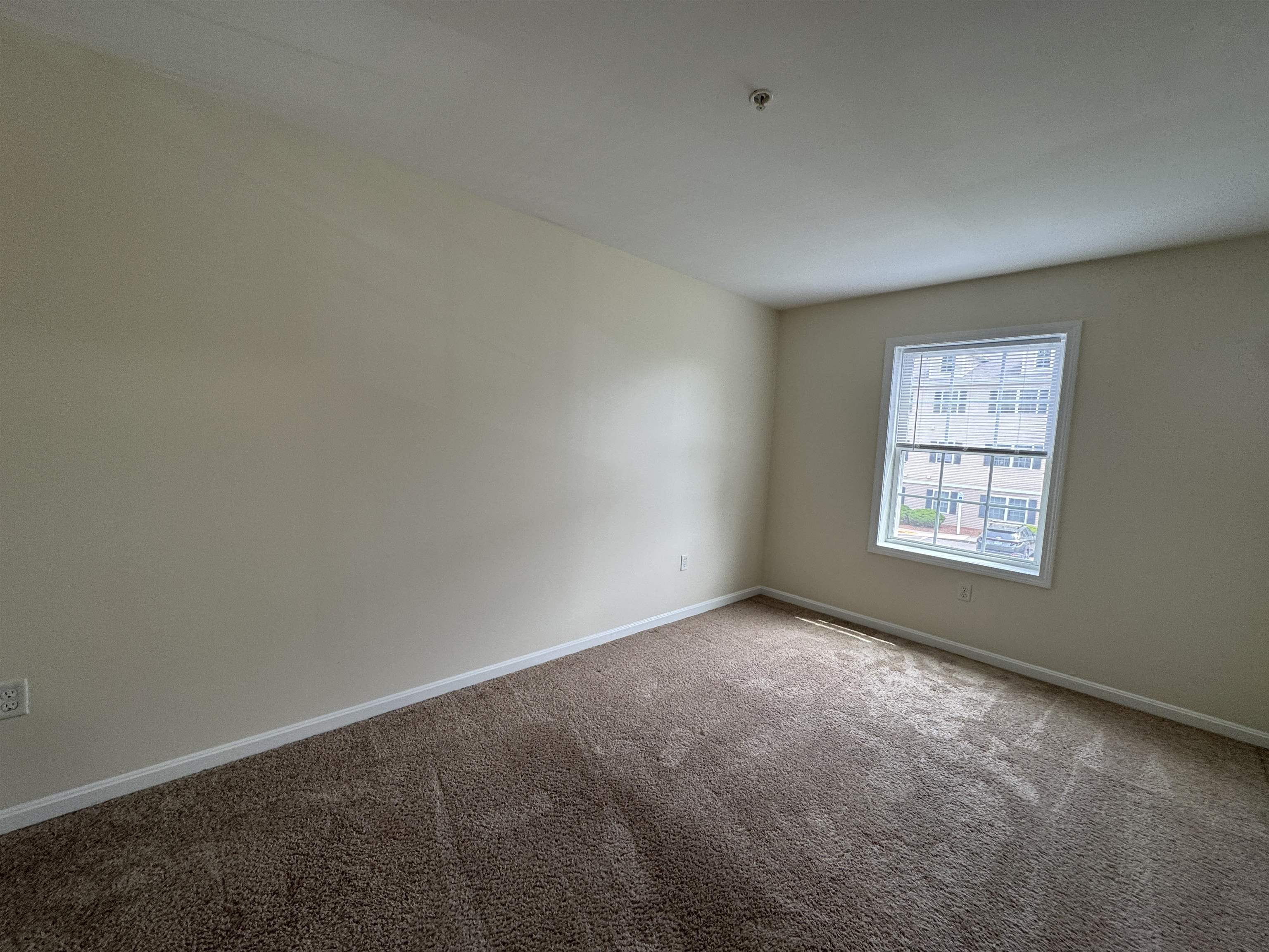 50 Sentinel Court, Unit 306 Manchester, NH 03103 - Photo 28 of 49