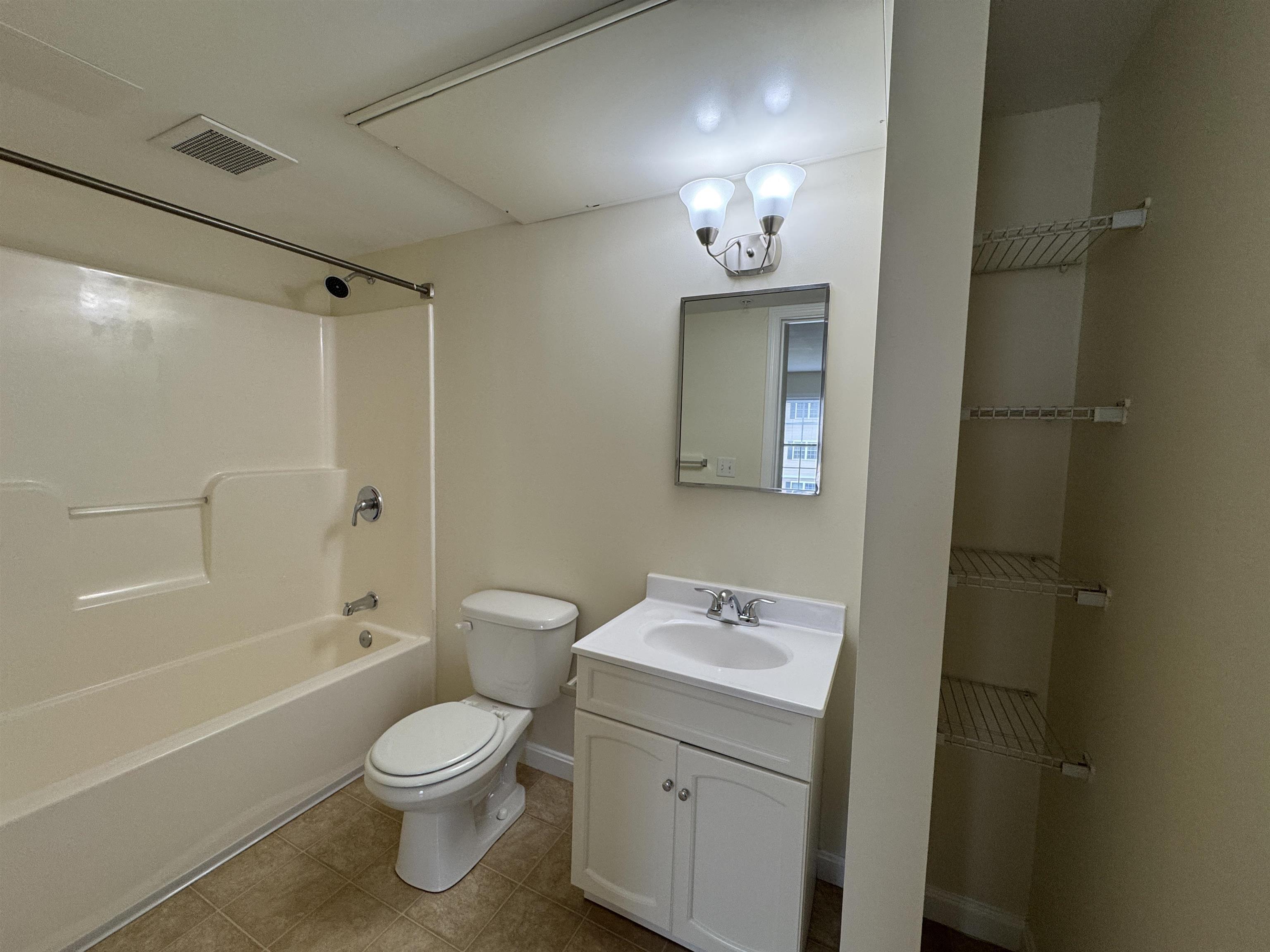 50 Sentinel Court, Unit 306 Manchester, NH 03103 - Photo 34 of 49