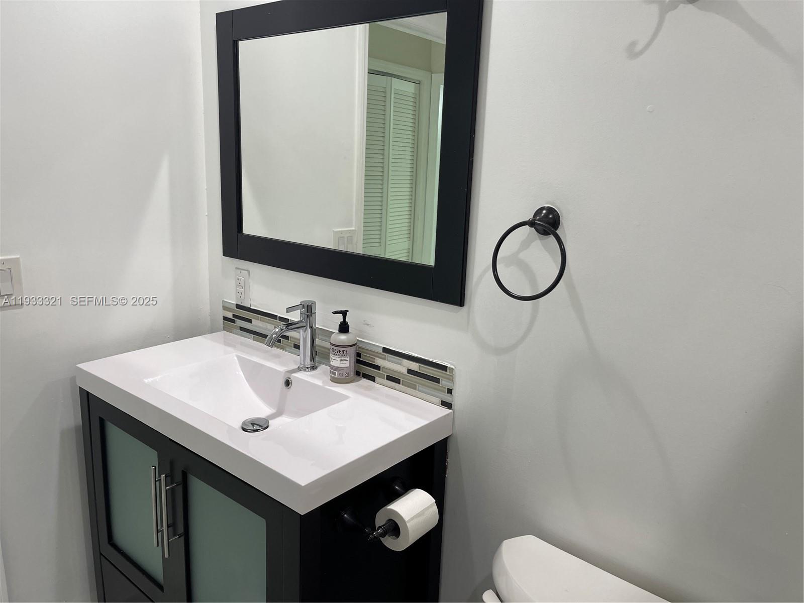 2971 Southwest 35th Avenue, Unit FRONT Miami, FL 33133 - Photo 10 of 14