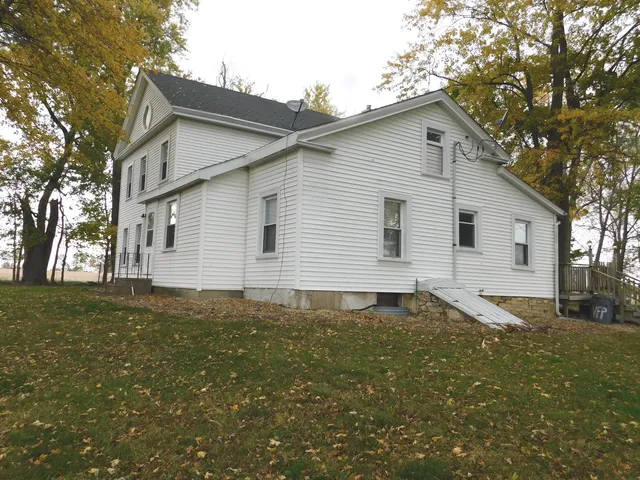 $1,550 | 3986 Rollo Road, Earlville, IL 60518