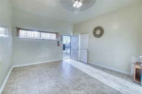 a view of a livingroom with furniture
