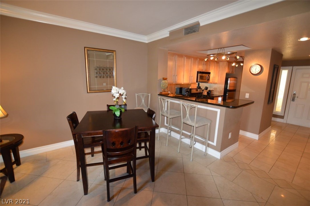 270 East Flamingo Road, Unit 304 Las Vegas, NV 89169 - Photo 2 of 39