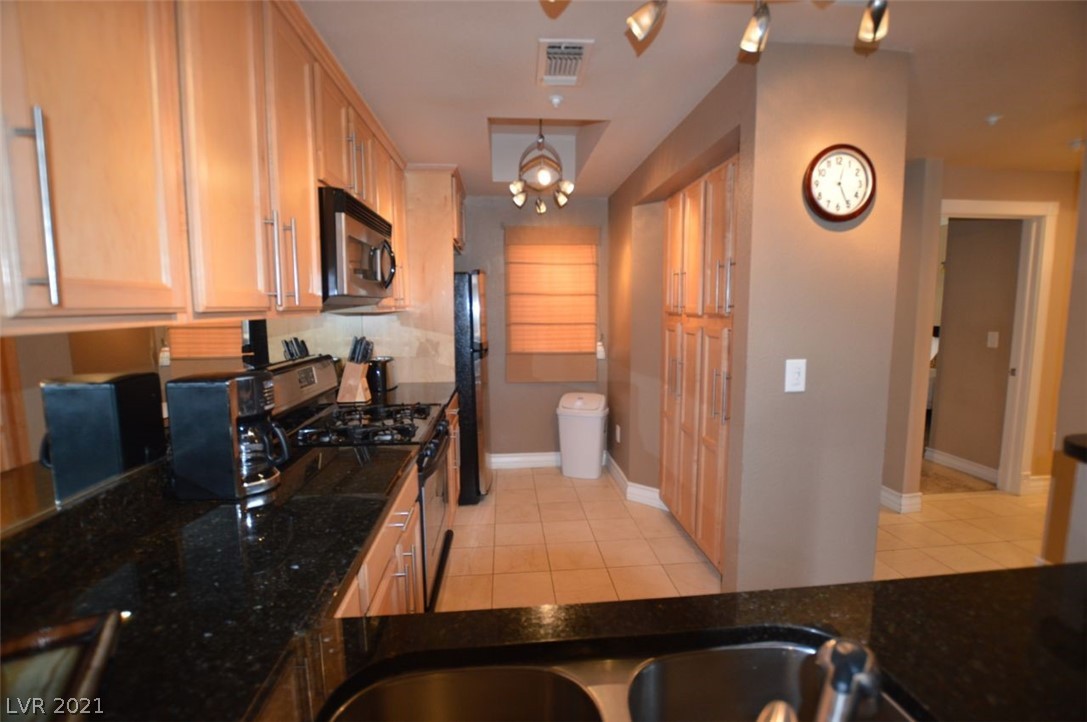270 East Flamingo Road, Unit 304 Las Vegas, NV 89169 - Photo 6 of 39