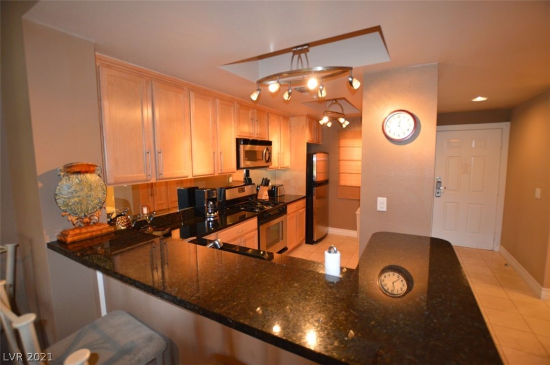 270 East Flamingo Road, Unit 304 Las Vegas, NV 89169 - Photo 7 of 39