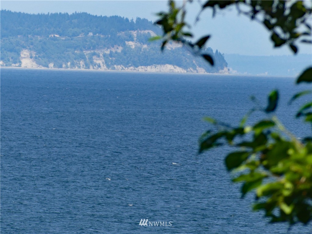 23398 Northeast Jefferson Point Road Kingston, WA 98346 - Photo 6 of 18 Gallery Image 6