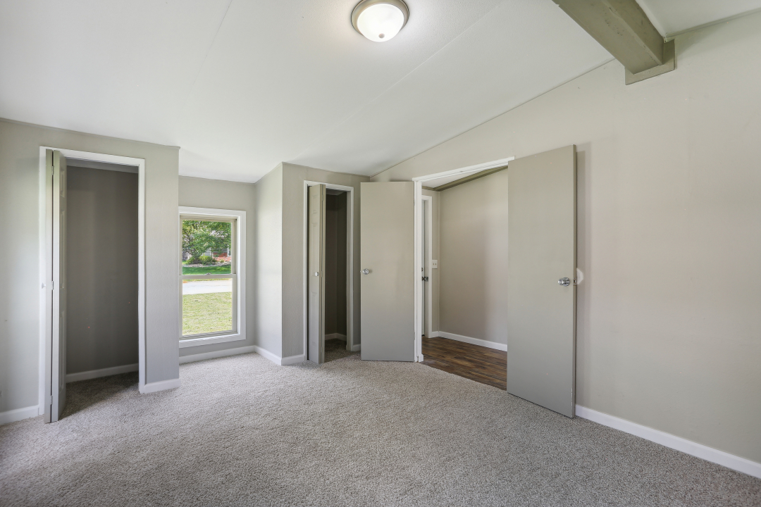 1207 Robin Road Mahomet, IL 61853 - Photo 8 of 26 Gallery Image 8