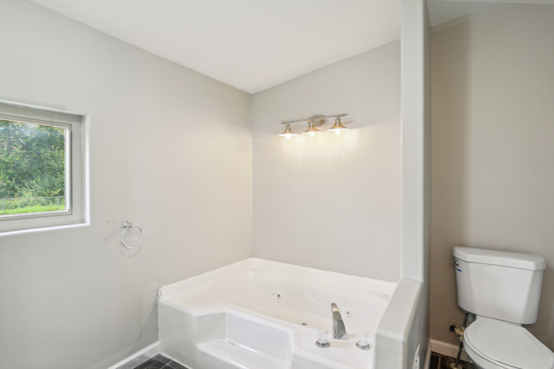 1207 Robin Road Mahomet, IL 61853 - Photo 9 of 26 Gallery Image 9