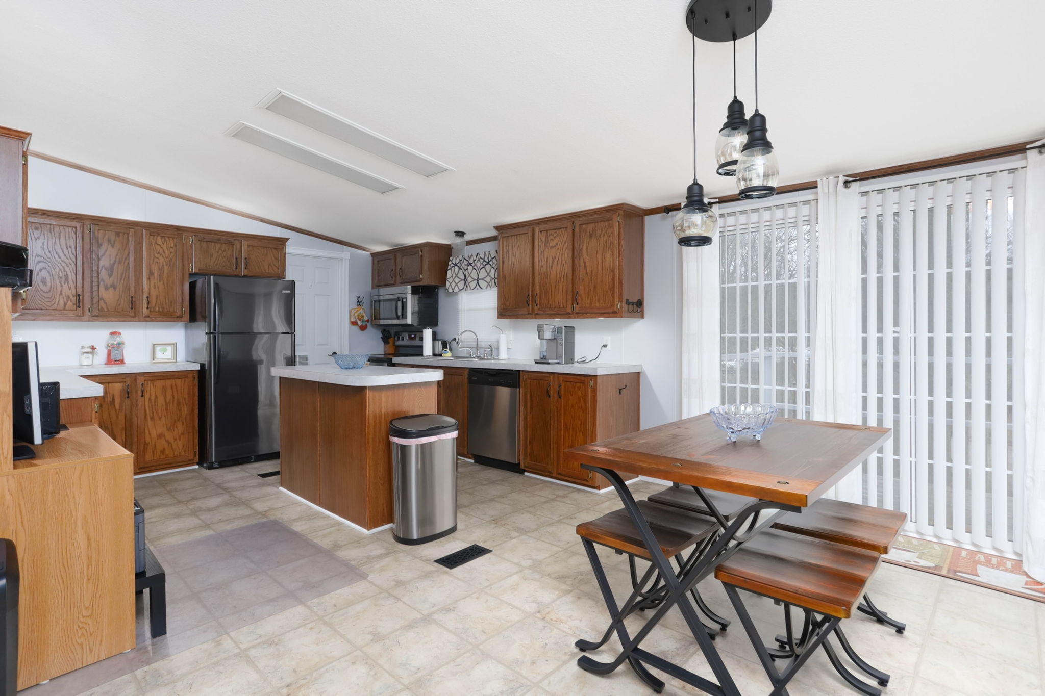 276 Rockingham Road, Unit 288 Johnson City, TN 37615 - Photo 8 of 20 8-web-or-mls-83BC919D-346E-426E-847A-3A4