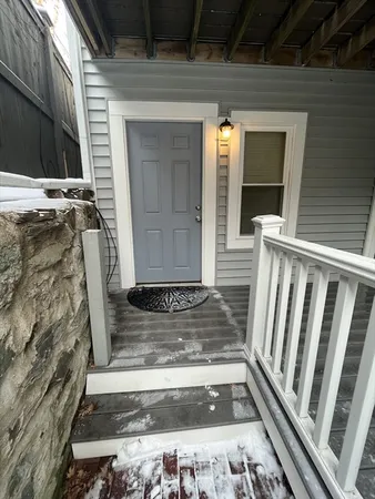 $3,500 | 2 1/2 Mt Vernon Street, Unit B, Boston, MA 02129