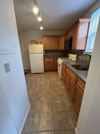 $3,500 | 2 1/2 Mt Vernon Street, Unit B, Boston, MA 02129