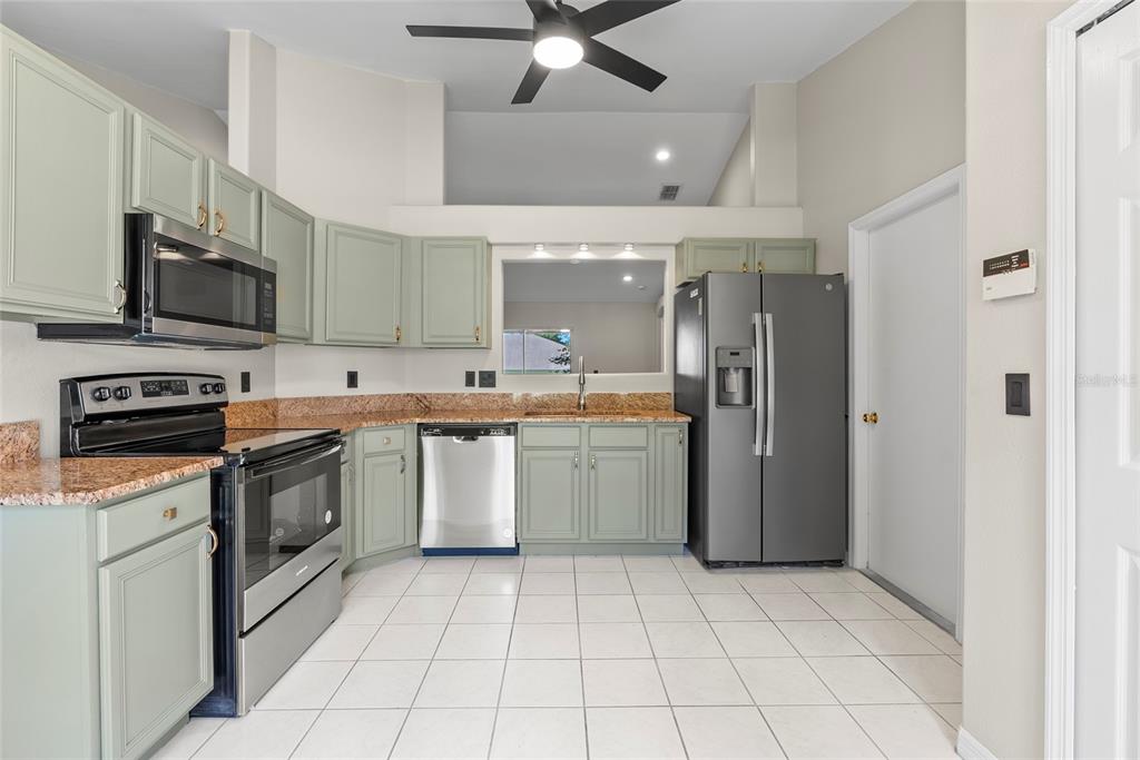 1709 Powder Ridge Drive Valrico, FL 33594 - Photo 4 of 24