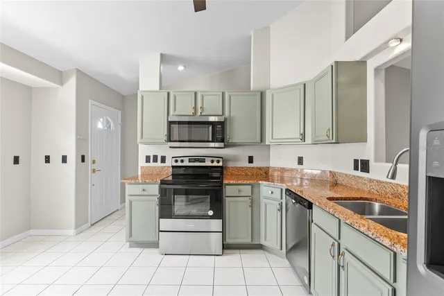 $389,000 | 1709 Powder Ridge Drive, Valrico, FL 33594