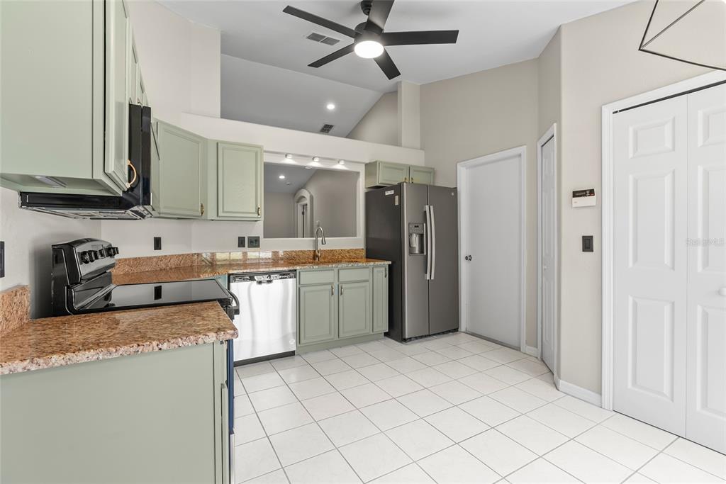 1709 Powder Ridge Drive Valrico, FL 33594 - Photo 6 of 24