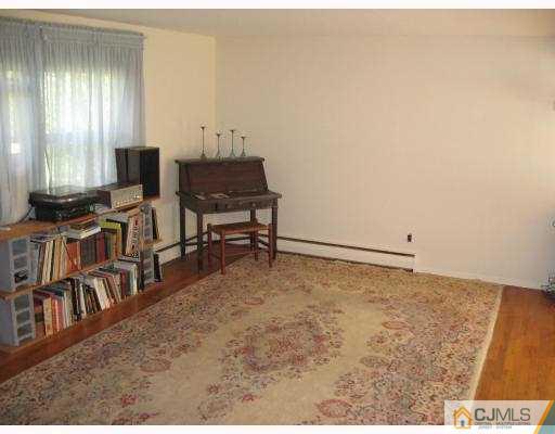 117 Overbrook Road Piscataway, NJ 08854 - Photo 2 of 10 Gallery Image 2