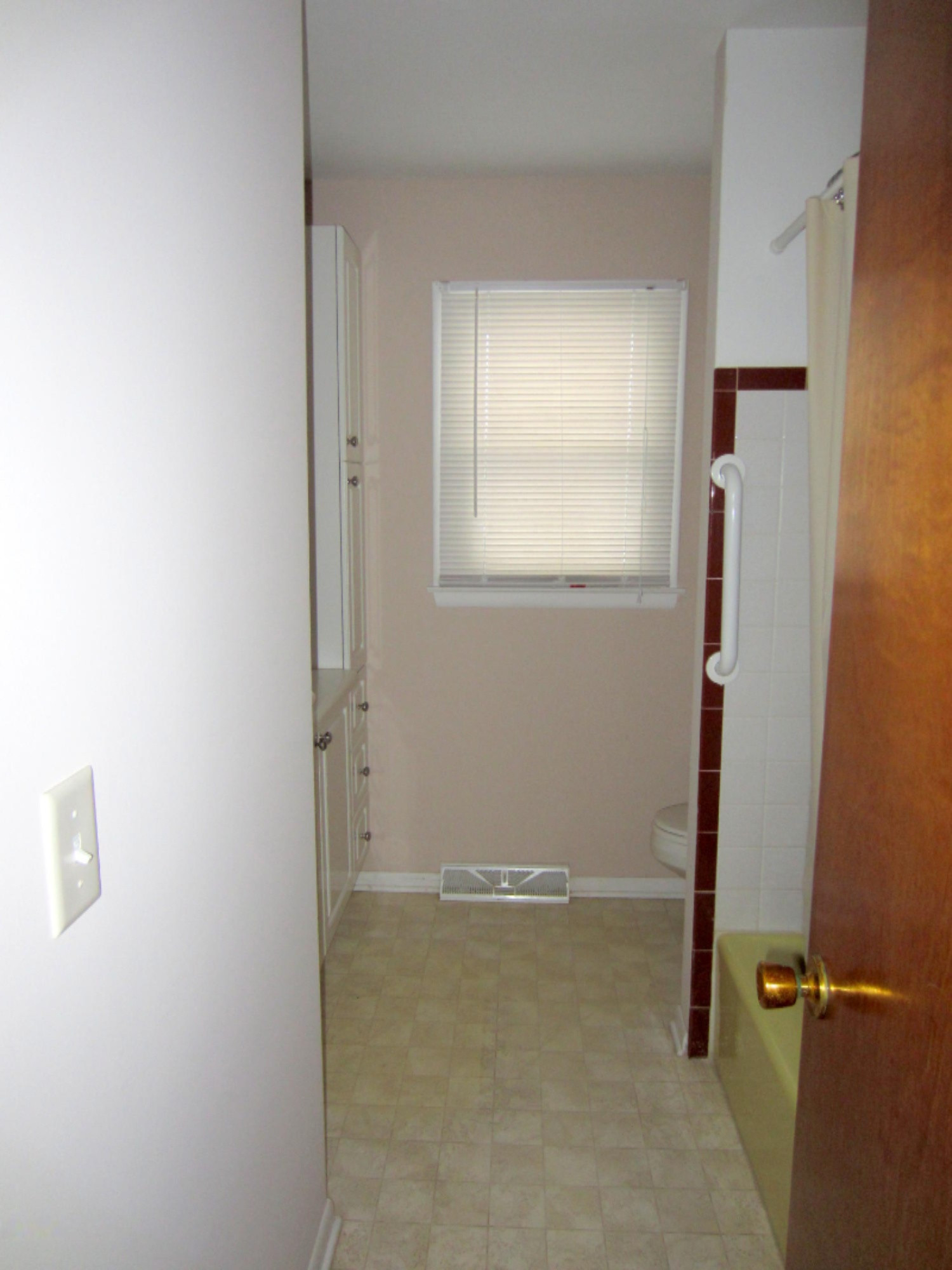 24 Heather Ridge Road Battle Creek, MI 49017 - Photo 14 of 32 Full Bathroom1