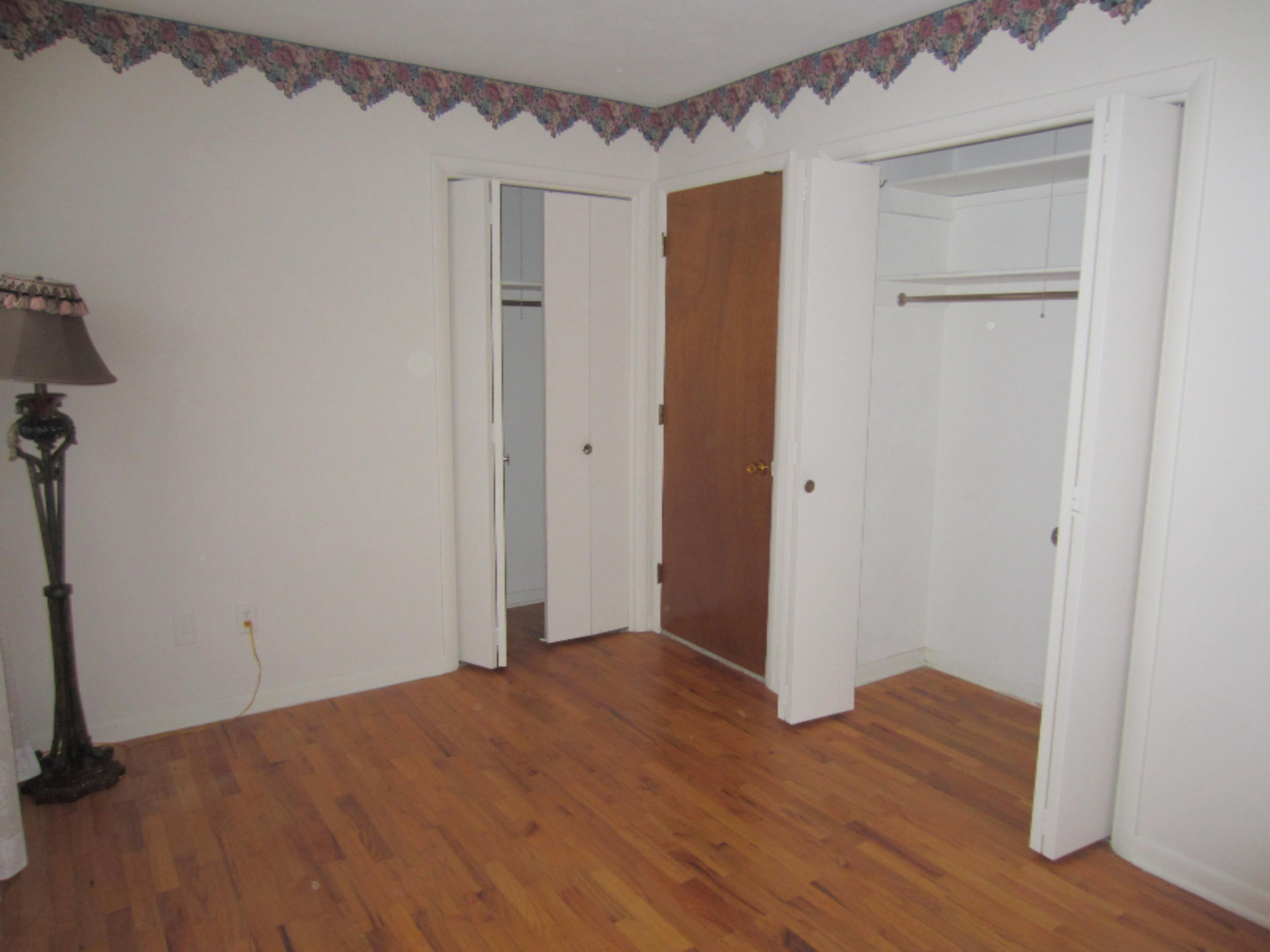 24 Heather Ridge Road Battle Creek, MI 49017 - Photo 4 of 32 Bedroom 2 view3