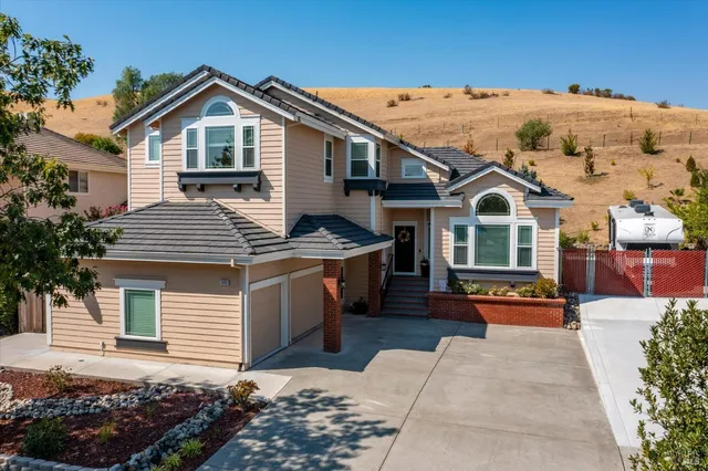 $849,000 | 2225 Hillridge Drive, Fairfield, CA 94534