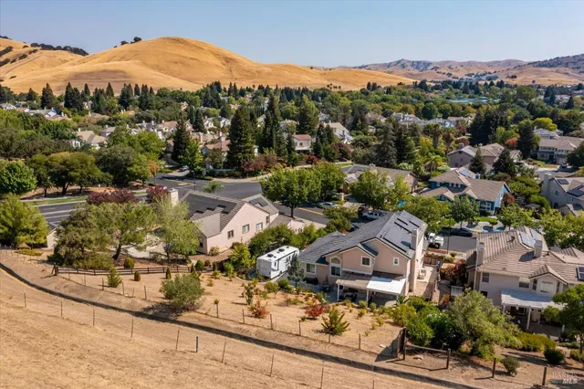 $849,000 | 2225 Hillridge Drive, Fairfield, CA 94534