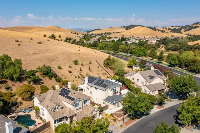 $849,000 | 2225 Hillridge Drive, Fairfield, CA 94534