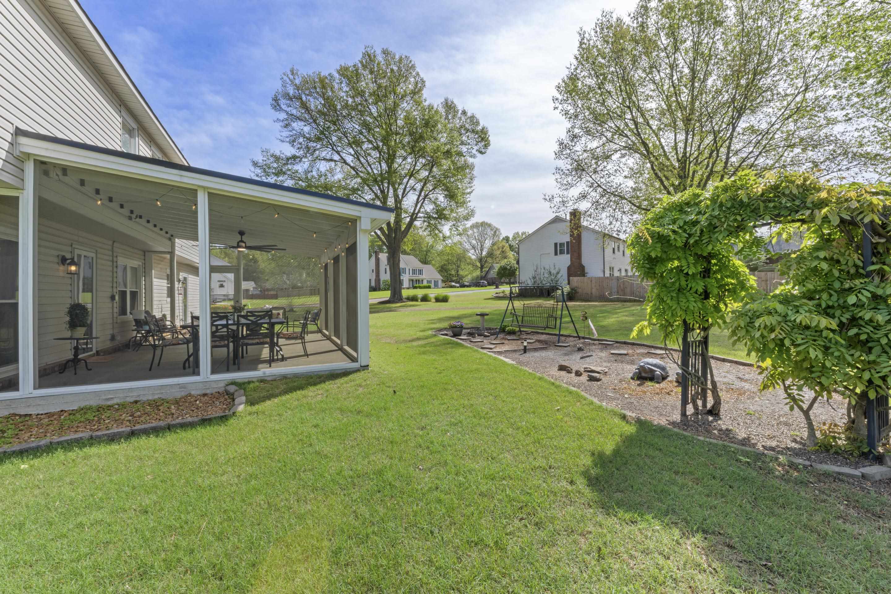 700 Lancelot Lane Collierville, TN 38017 - Photo 25 of 28