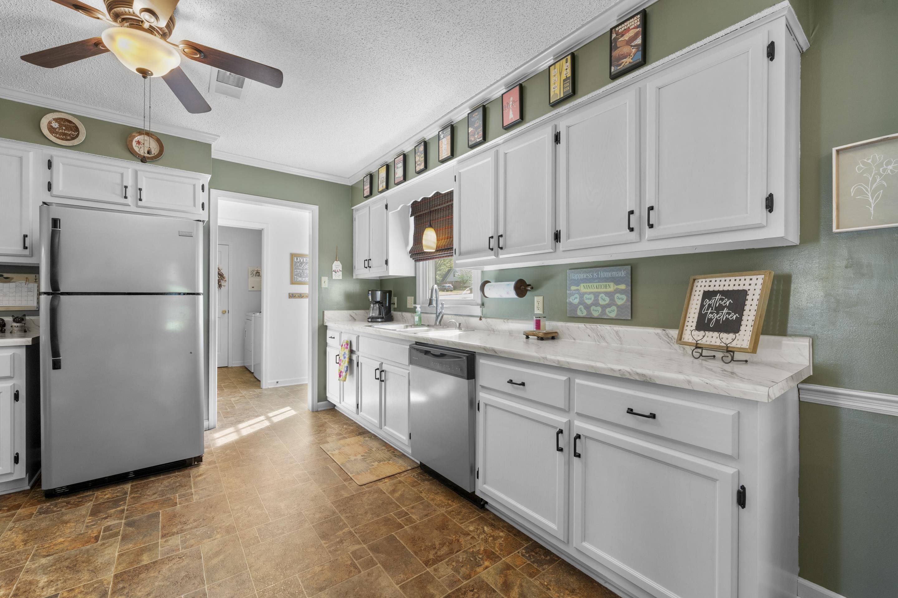 700 Lancelot Lane Collierville, TN 38017 - Photo 8 of 28