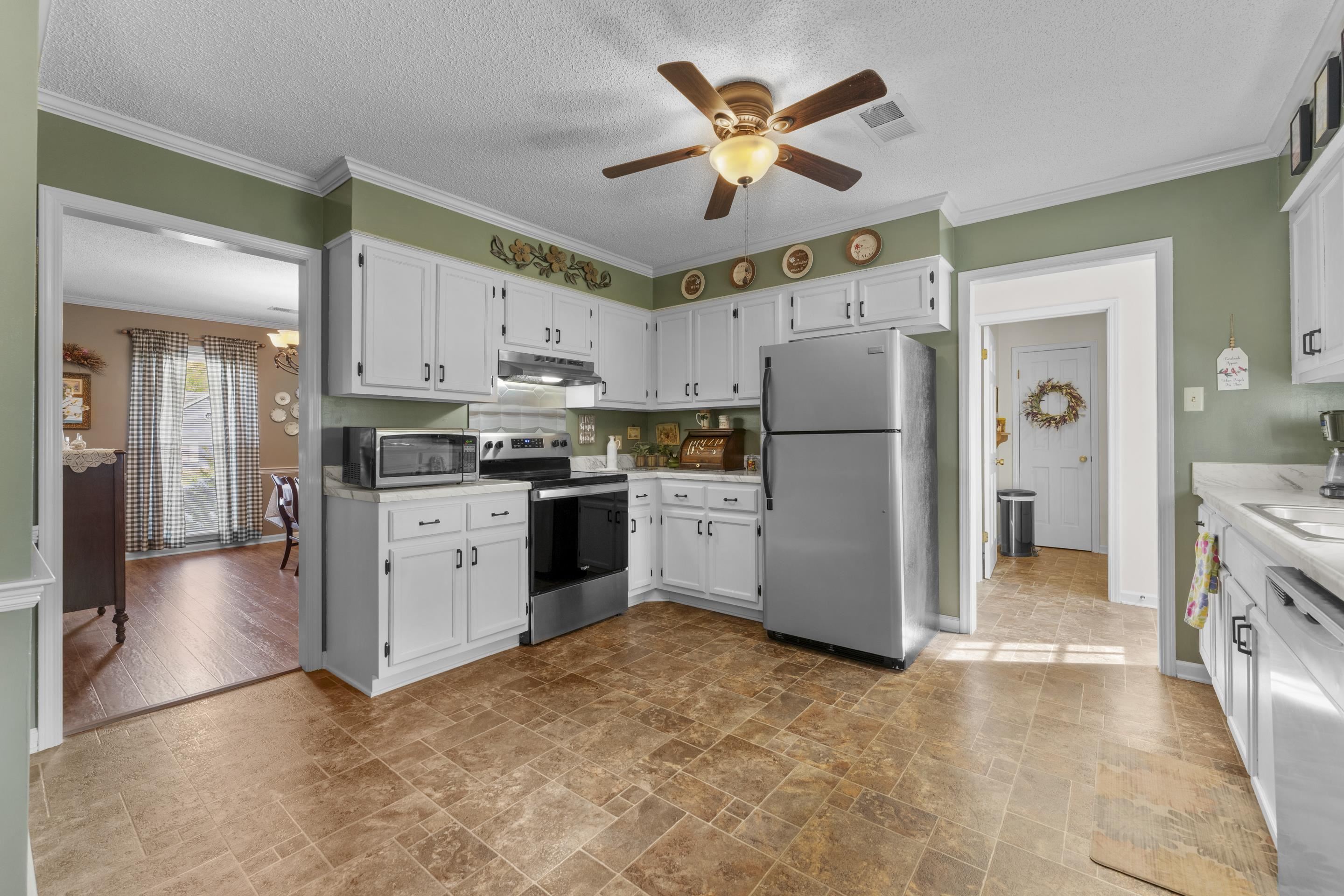 700 Lancelot Lane Collierville, TN 38017 - Photo 9 of 28