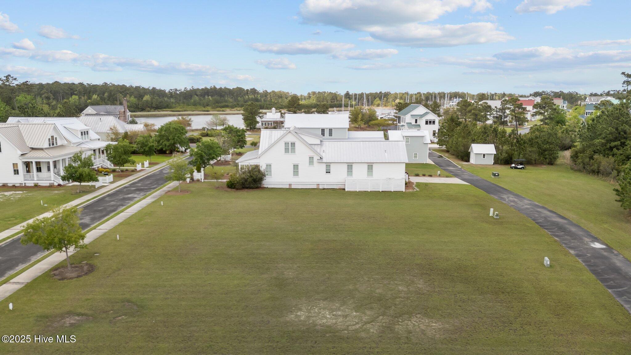 81 Boathouse Road Oriental, NC 28571 - Photo 12 of 59 4-web-or-mls-DJI_20250408142209_0046_D