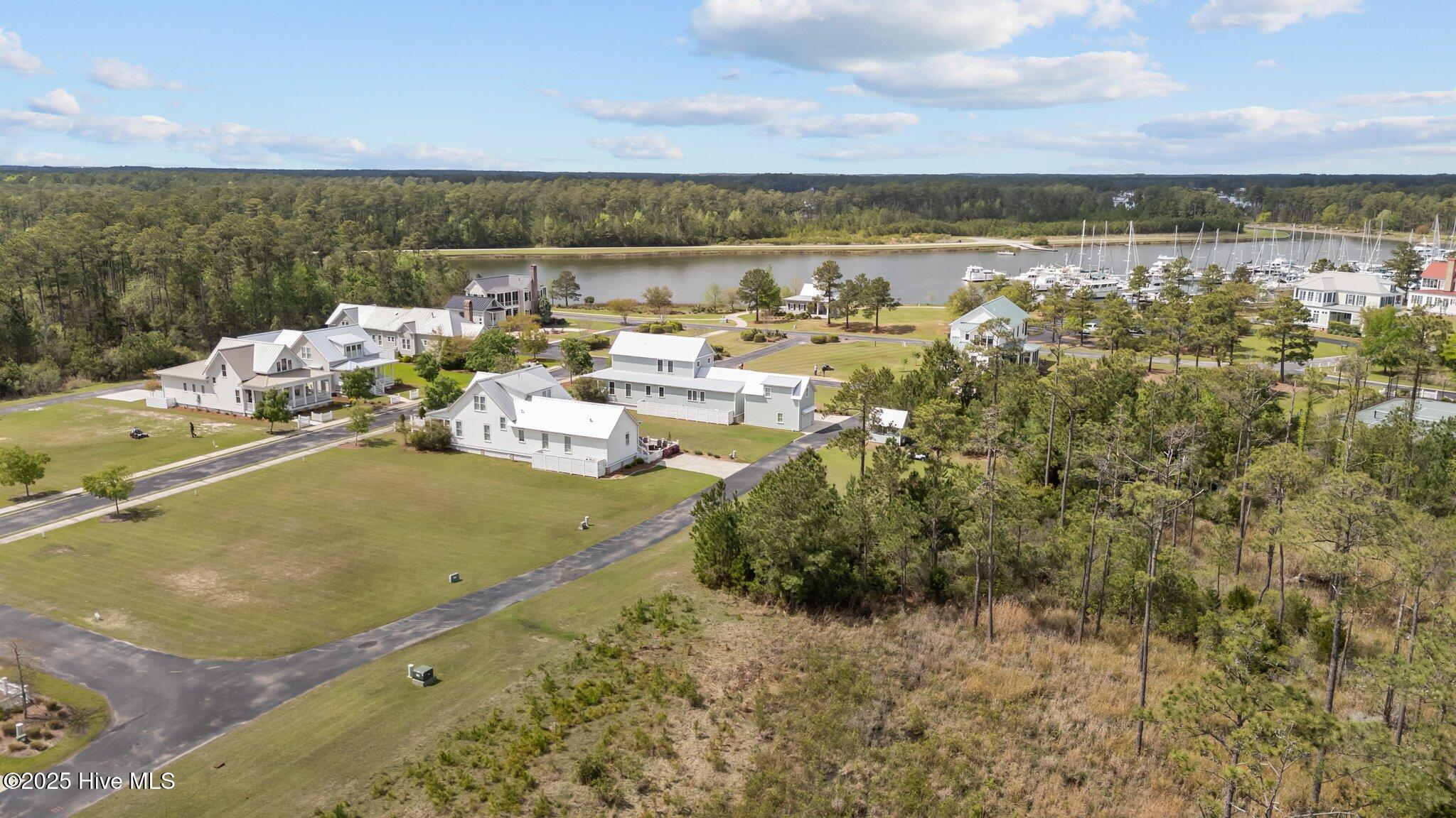 81 Boathouse Road Oriental, NC 28571 - Photo 18 of 59 10-web-or-mls-DJI_20250408142546_0052_D