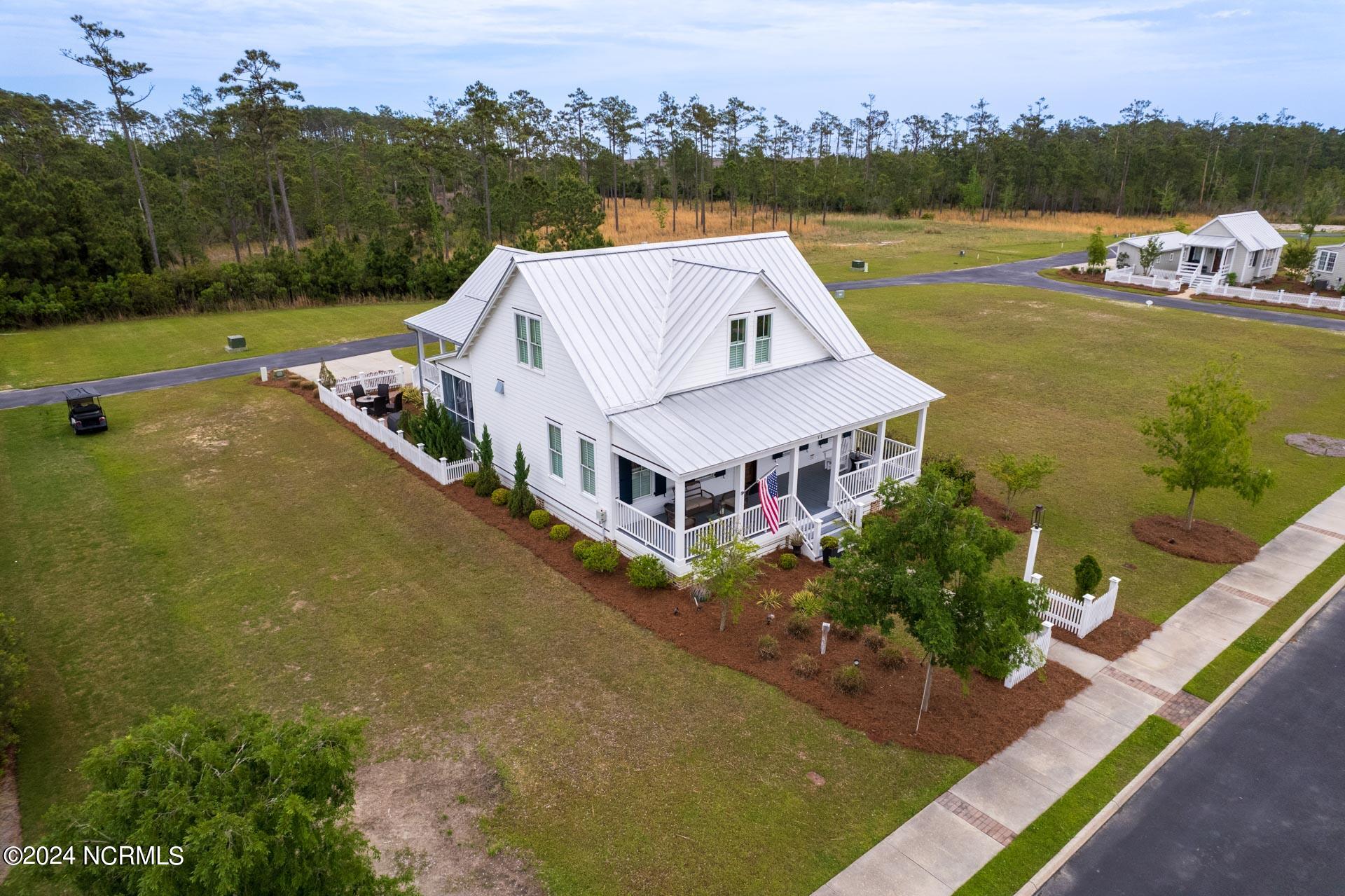 81 Boathouse Road Oriental, NC 28571 - Photo 28 of 59 89 BHR is two lots to the right of the white home.