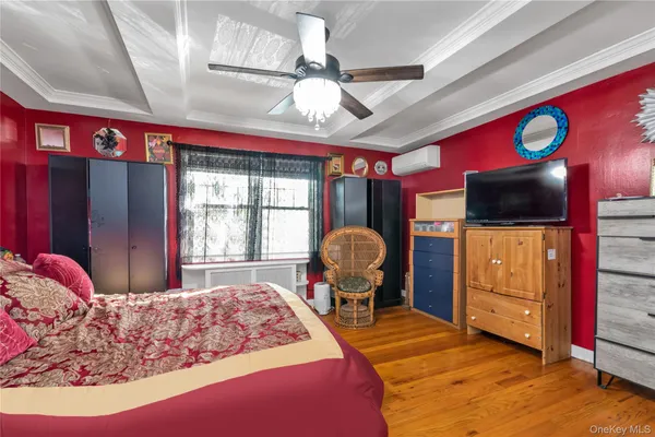 $895,000 | 7-16 160th Street | Beechhurst