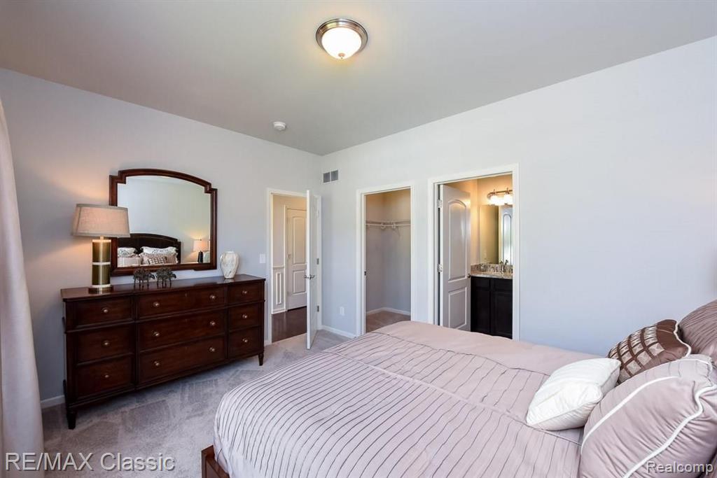 49287 Hawksburry Road Canton, MI 48188 - Photo 9 of 95 Gallery Image 9