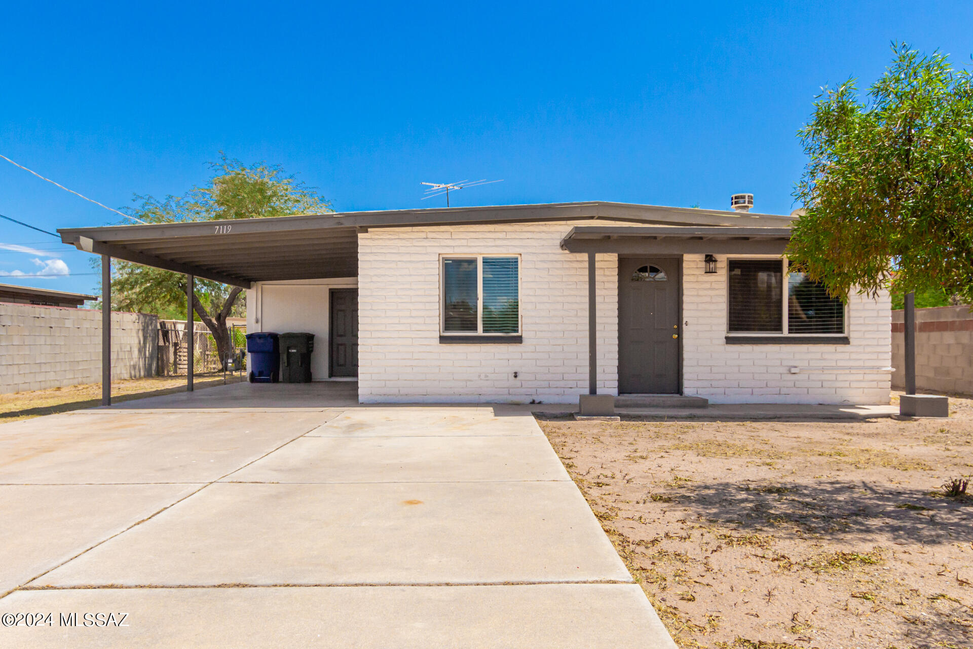 7119 South Missiondale Road Tucson, AZ 85756 - Photo 2 of 34 Gallery Image 2