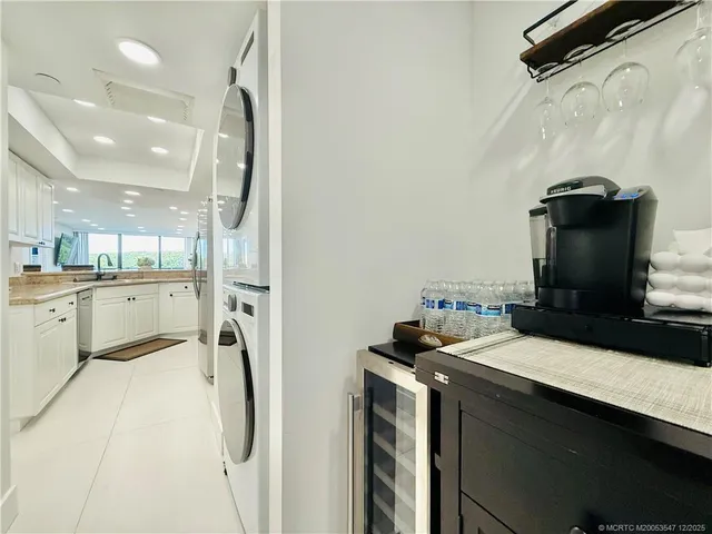 $3,200 | 8800 South Ocean Drive, Unit 102, Jensen Beach, FL 34957