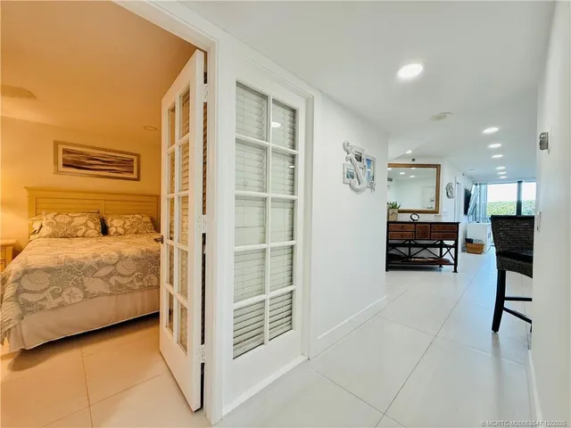 $3,200 | 8800 South Ocean Drive, Unit 102, Jensen Beach, FL 34957