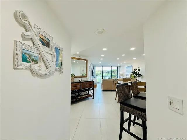 $3,200 | 8800 South Ocean Drive, Unit 102, Jensen Beach, FL 34957