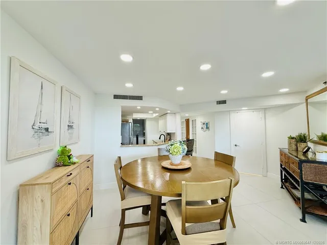 $3,200 | 8800 South Ocean Drive, Unit 102, Jensen Beach, FL 34957