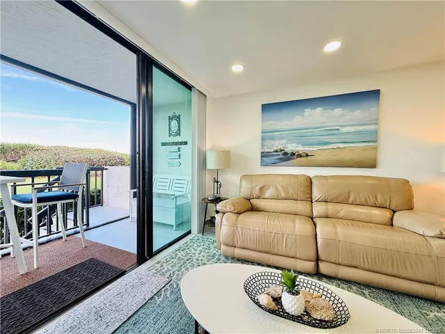 $3,200 | 8800 South Ocean Drive, Unit 102, Jensen Beach, FL 34957