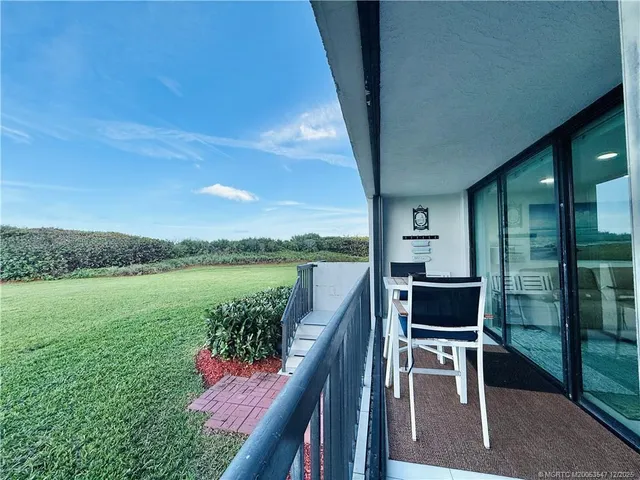 $3,200 | 8800 South Ocean Drive, Unit 102, Jensen Beach, FL 34957