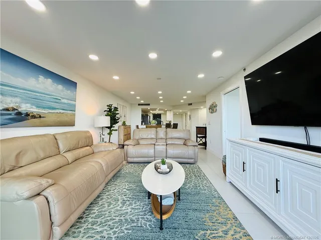 $3,200 | 8800 South Ocean Drive, Unit 102, Jensen Beach, FL 34957