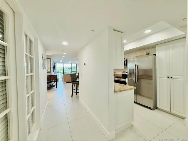 $3,200 | 8800 South Ocean Drive, Unit 102, Jensen Beach, FL 34957