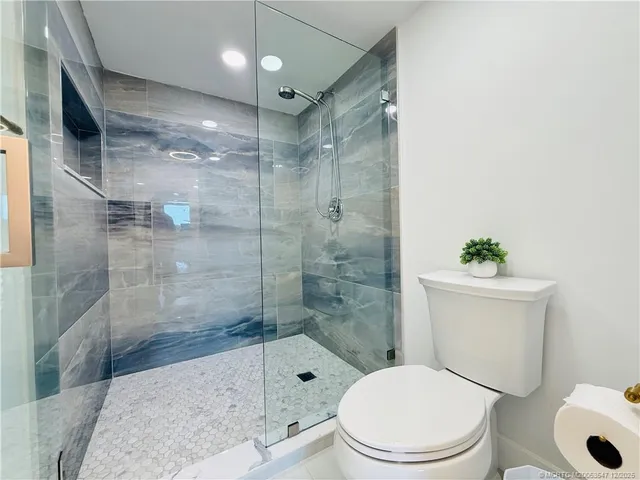 $3,200 | 8800 South Ocean Drive, Unit 102, Jensen Beach, FL 34957