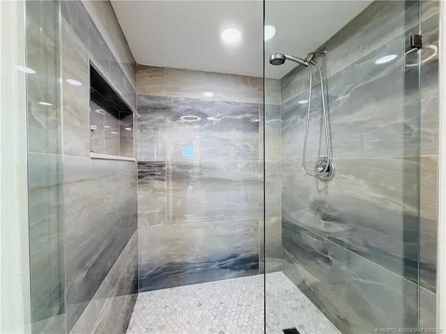 $3,200 | 8800 South Ocean Drive, Unit 102, Jensen Beach, FL 34957