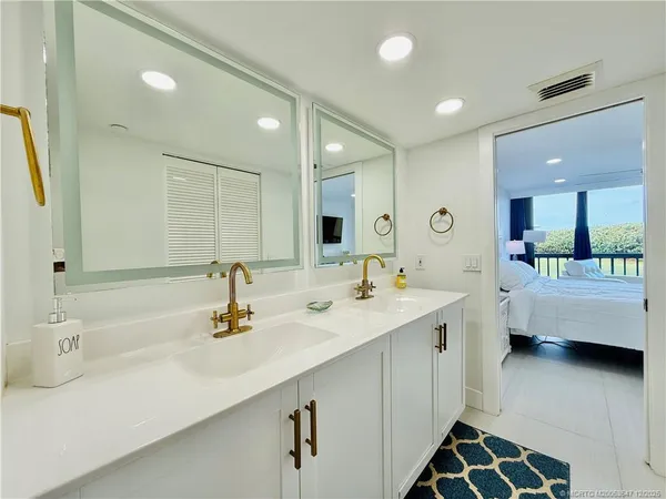 $3,200 | 8800 South Ocean Drive, Unit 102, Jensen Beach, FL 34957