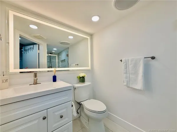 $3,200 | 8800 South Ocean Drive, Unit 102, Jensen Beach, FL 34957